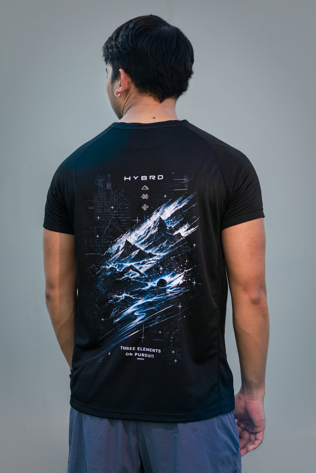 THREE ELEMENTS PERFORMANCE TEE