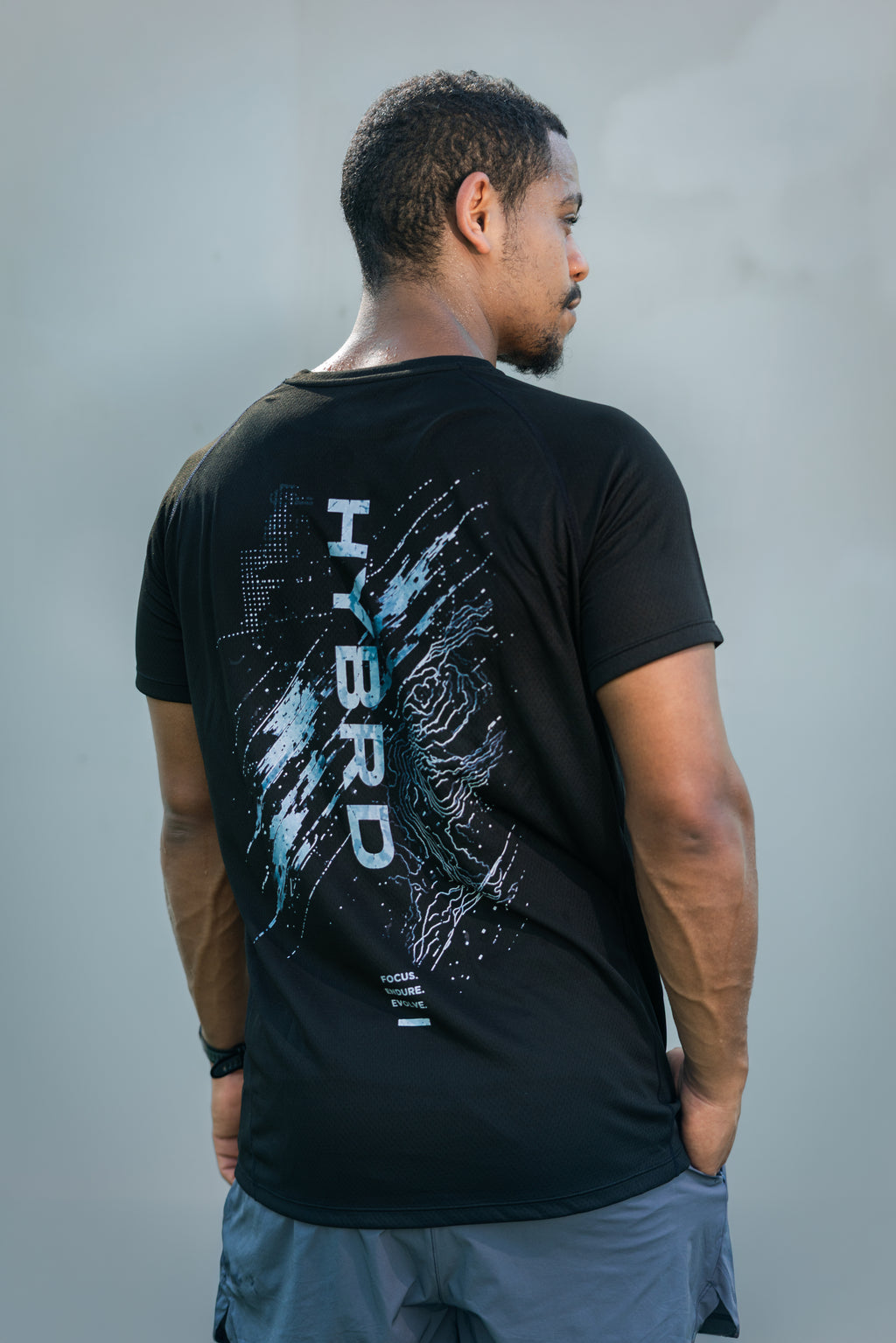 STRIDE PERFORMANCE TEE