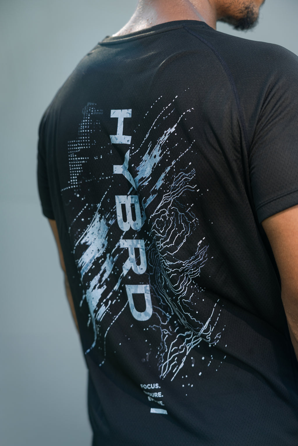 STRIDE PERFORMANCE TEE