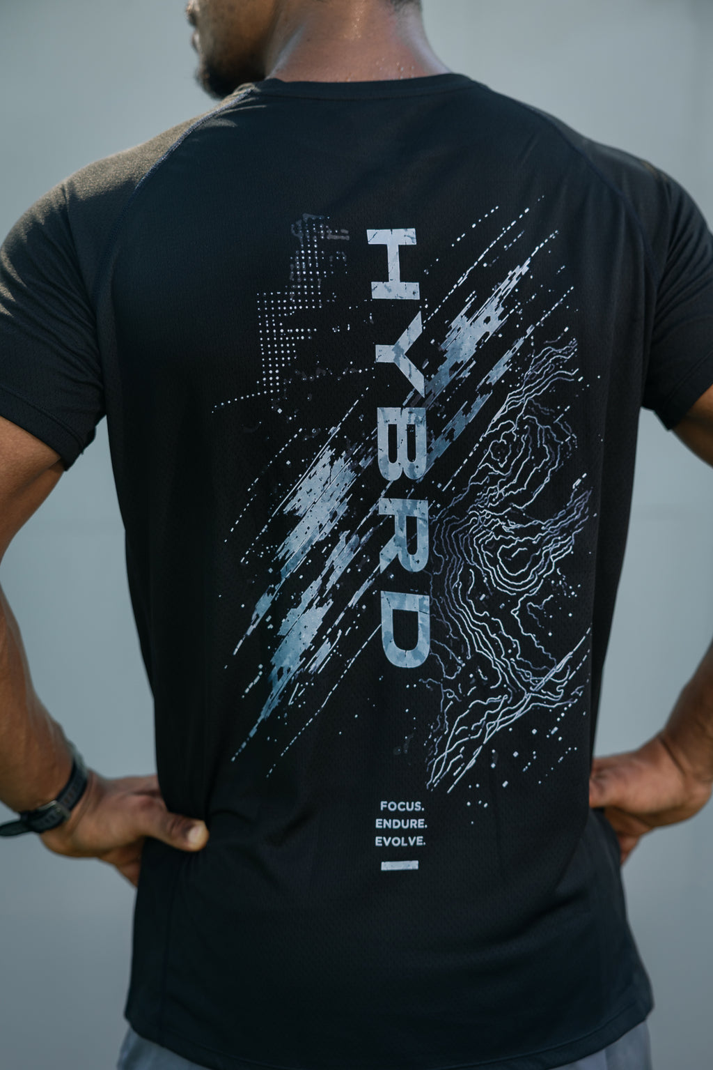 STRIDE PERFORMANCE TEE