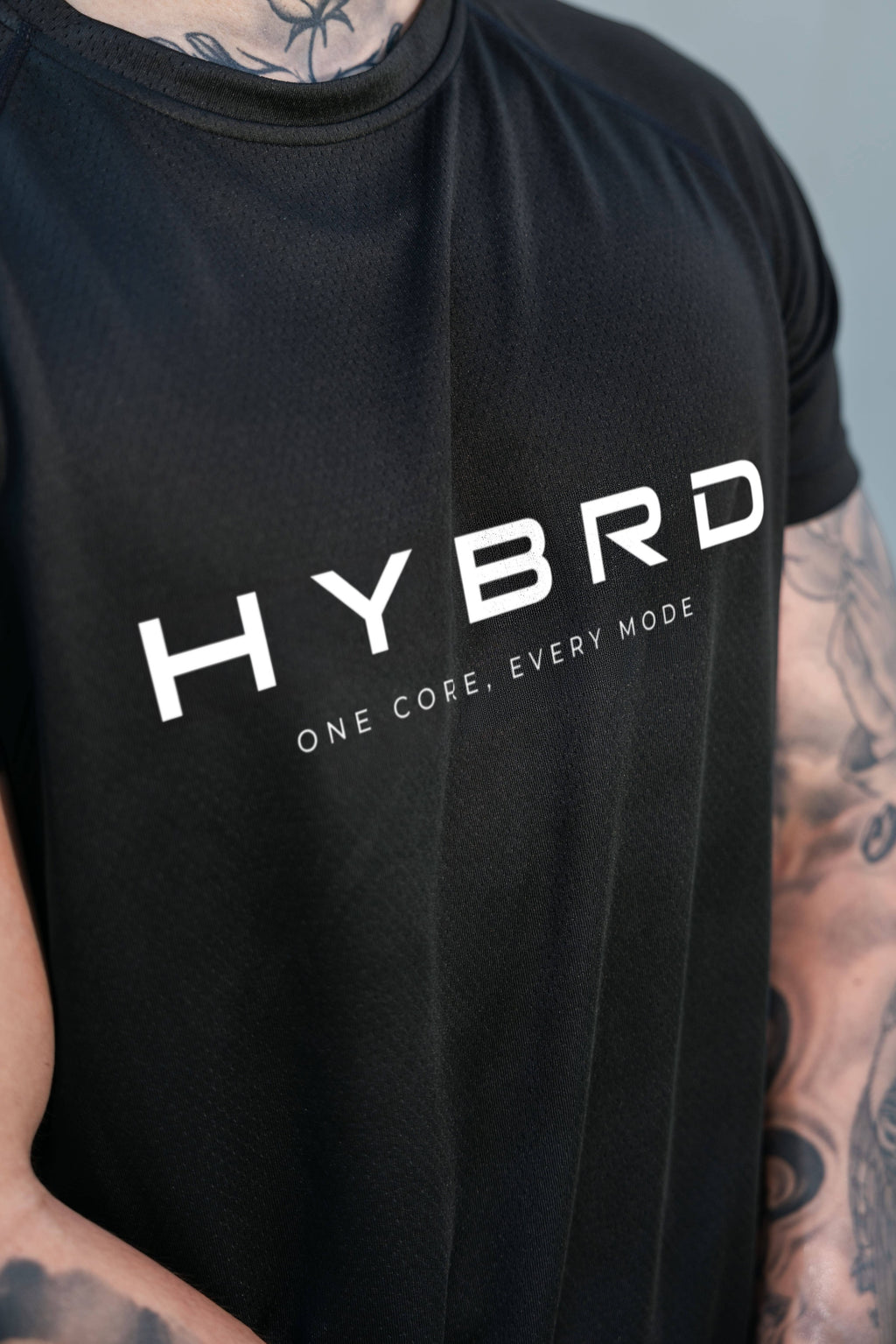 RISE ABOVE PERFORMANCE TEE